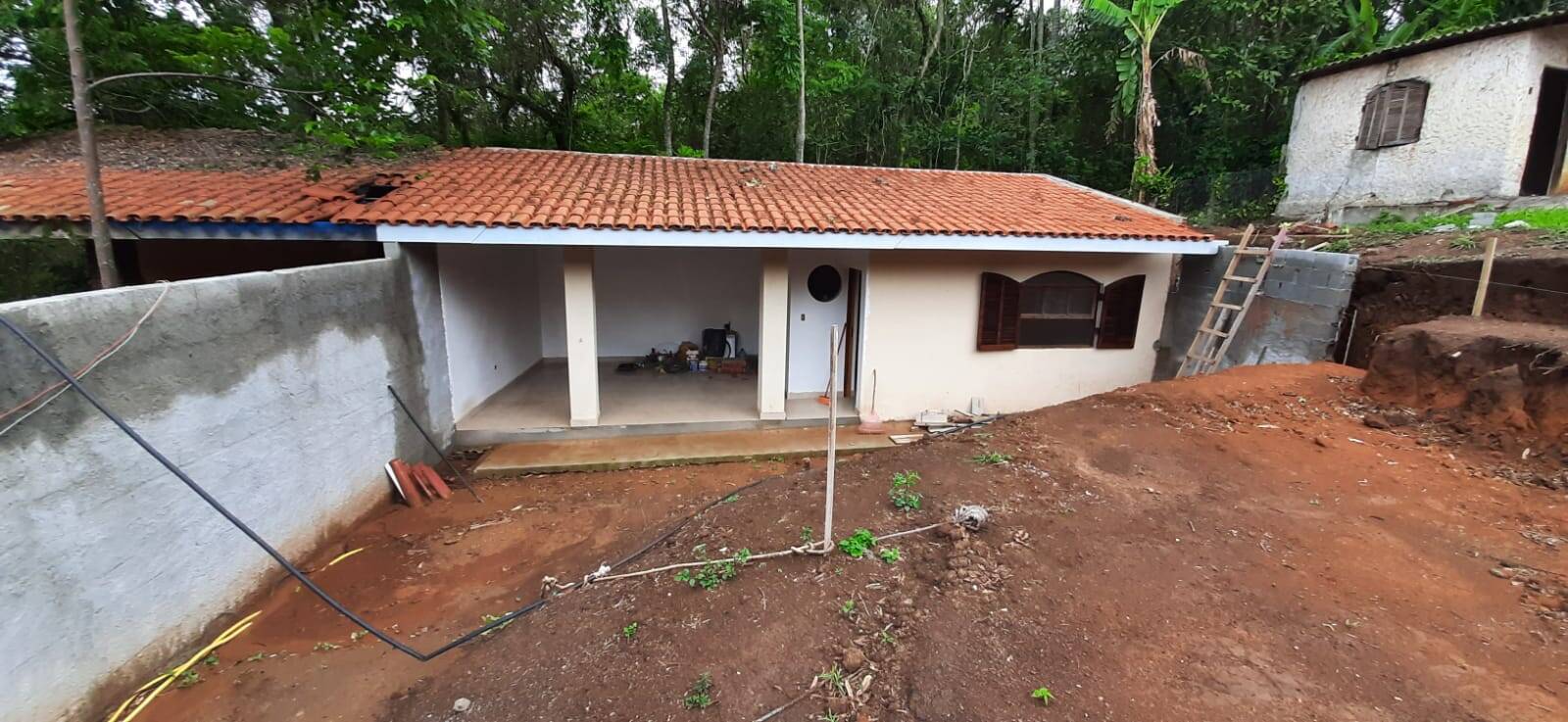 Terreno à venda com 1 quarto, 520m² - Foto 1