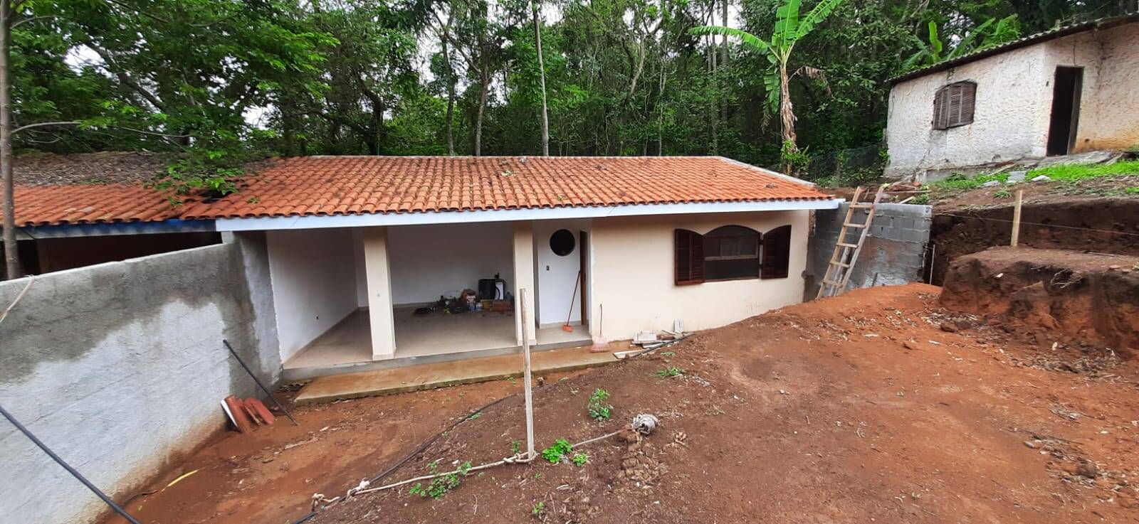 Terreno à venda com 1 quarto, 520m² - Foto 2