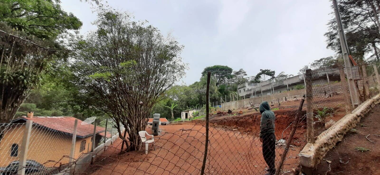 Terreno à venda com 1 quarto, 520m² - Foto 3