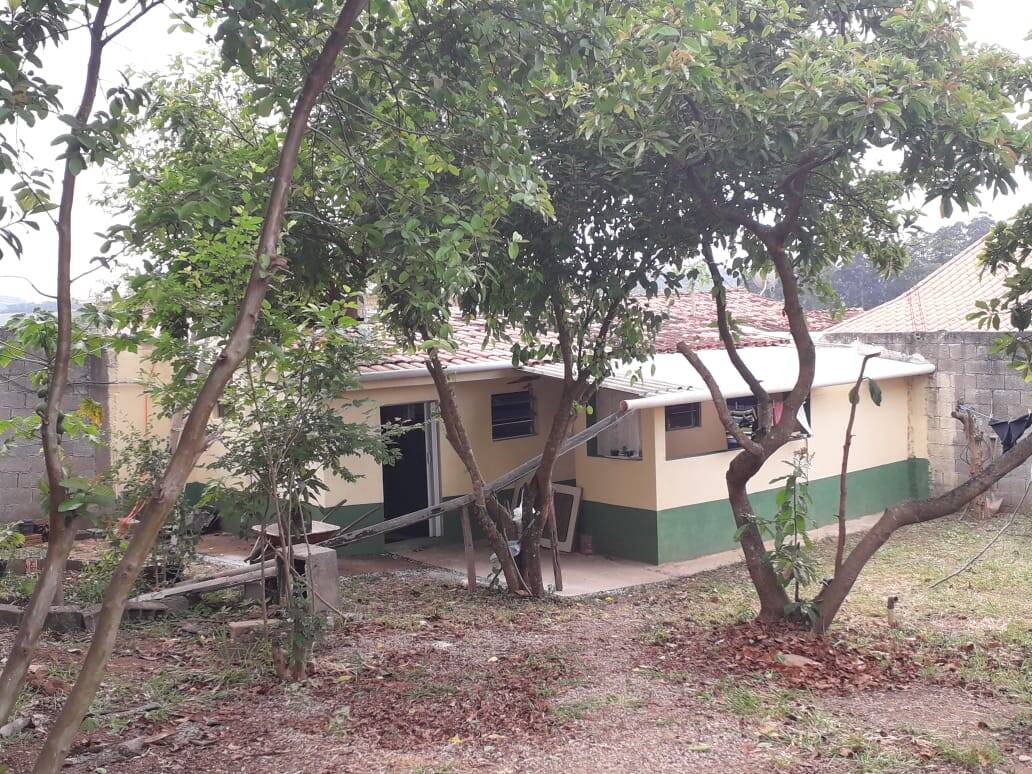 Fazenda à venda com 2 quartos, 800m² - Foto 1