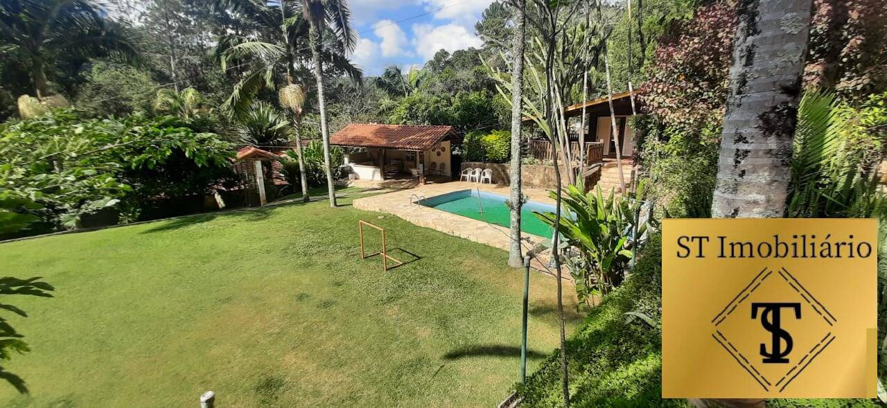 Fazenda à venda com 3 quartos, 1300m² - Foto 1