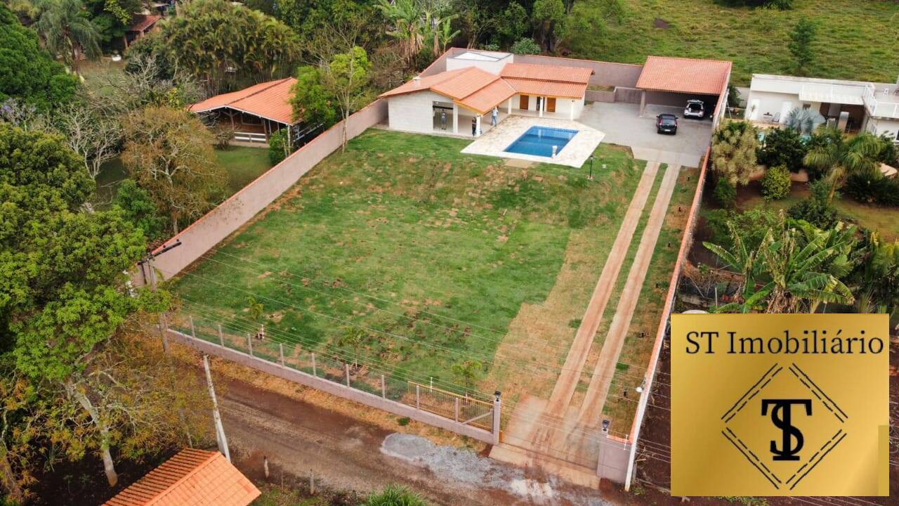 Terreno à venda com 3 quartos, 1500m² - Foto 1