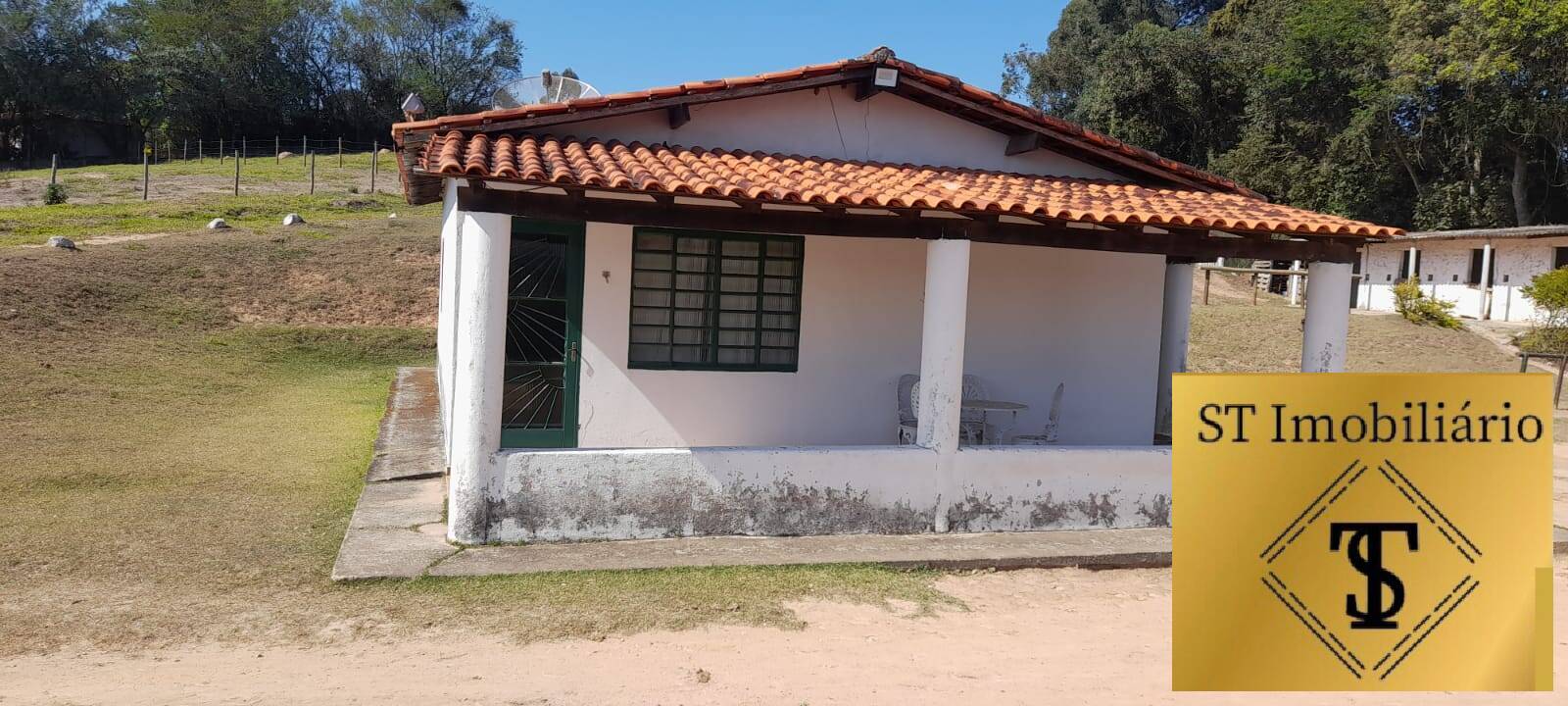 Fazenda à venda com 3 quartos, 17000m² - Foto 1