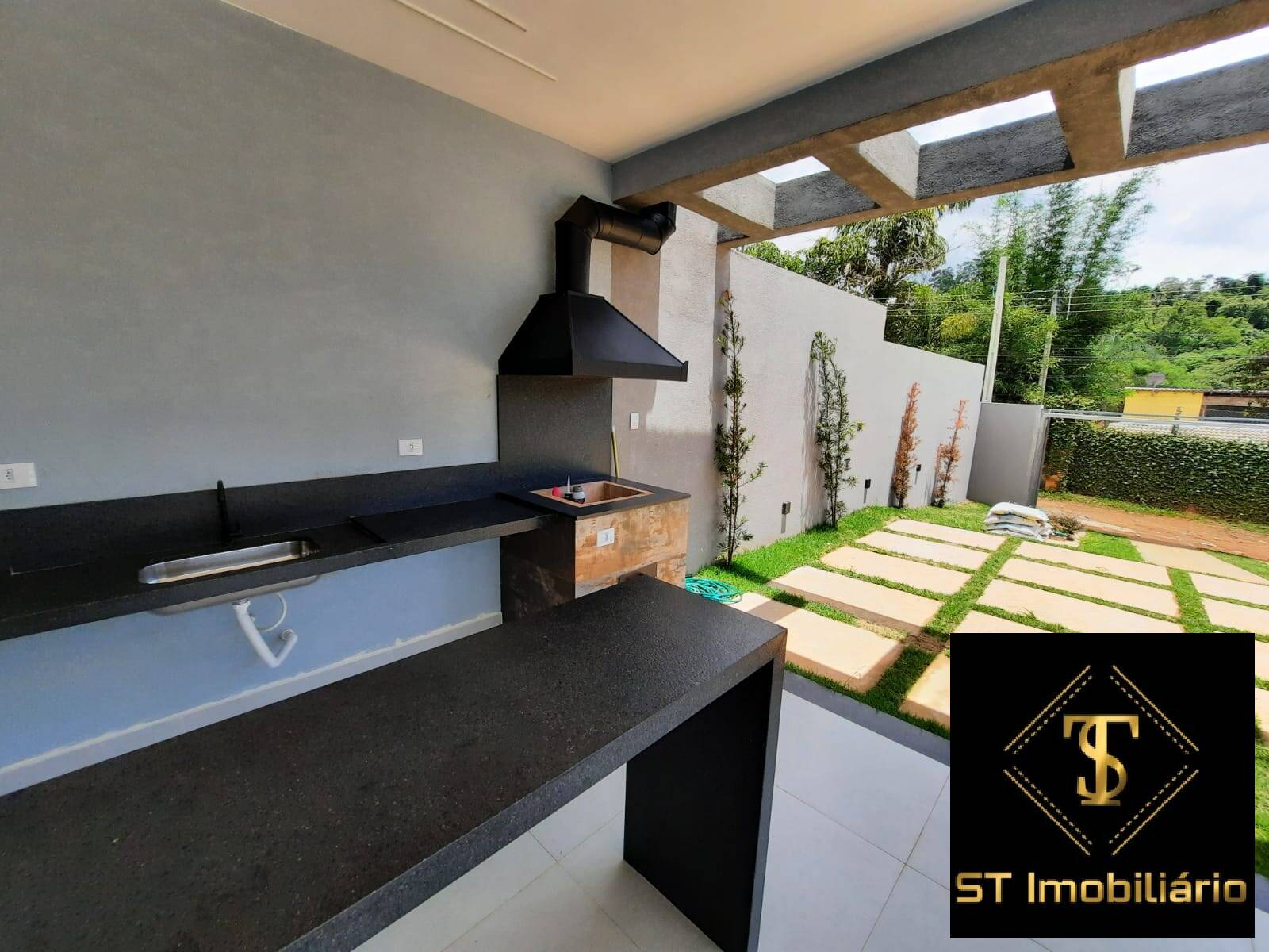 Casa à venda com 3 quartos, 170m² - Foto 4