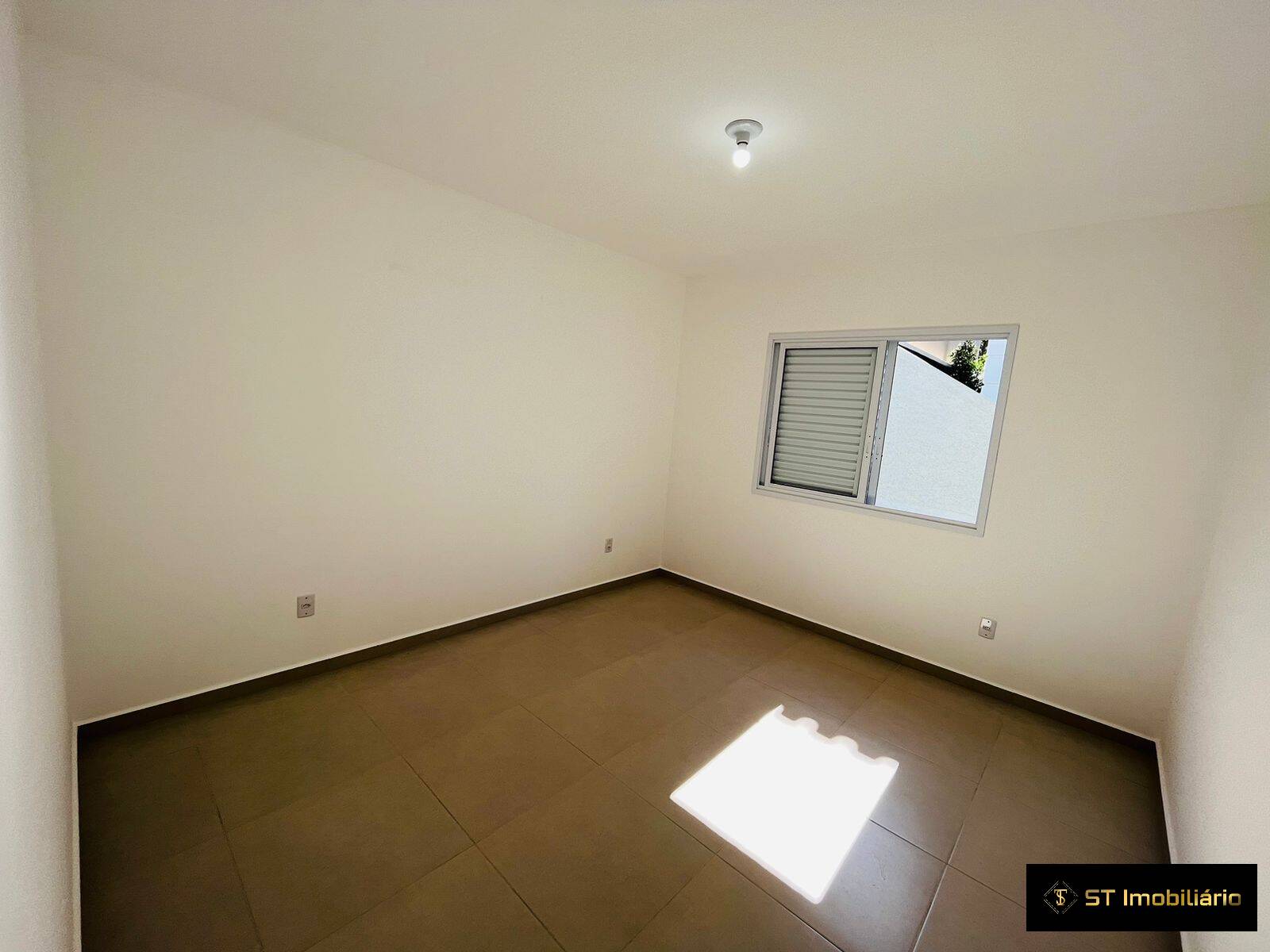 Casa à venda com 2 quartos, 125m² - Foto 13