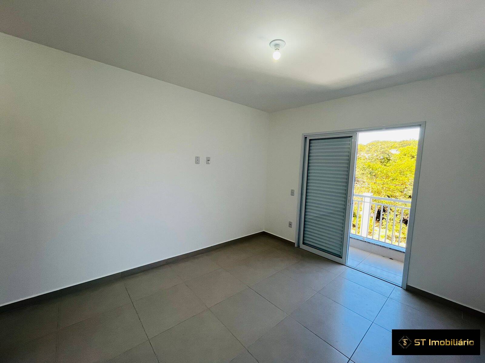 Casa à venda com 2 quartos, 125m² - Foto 12