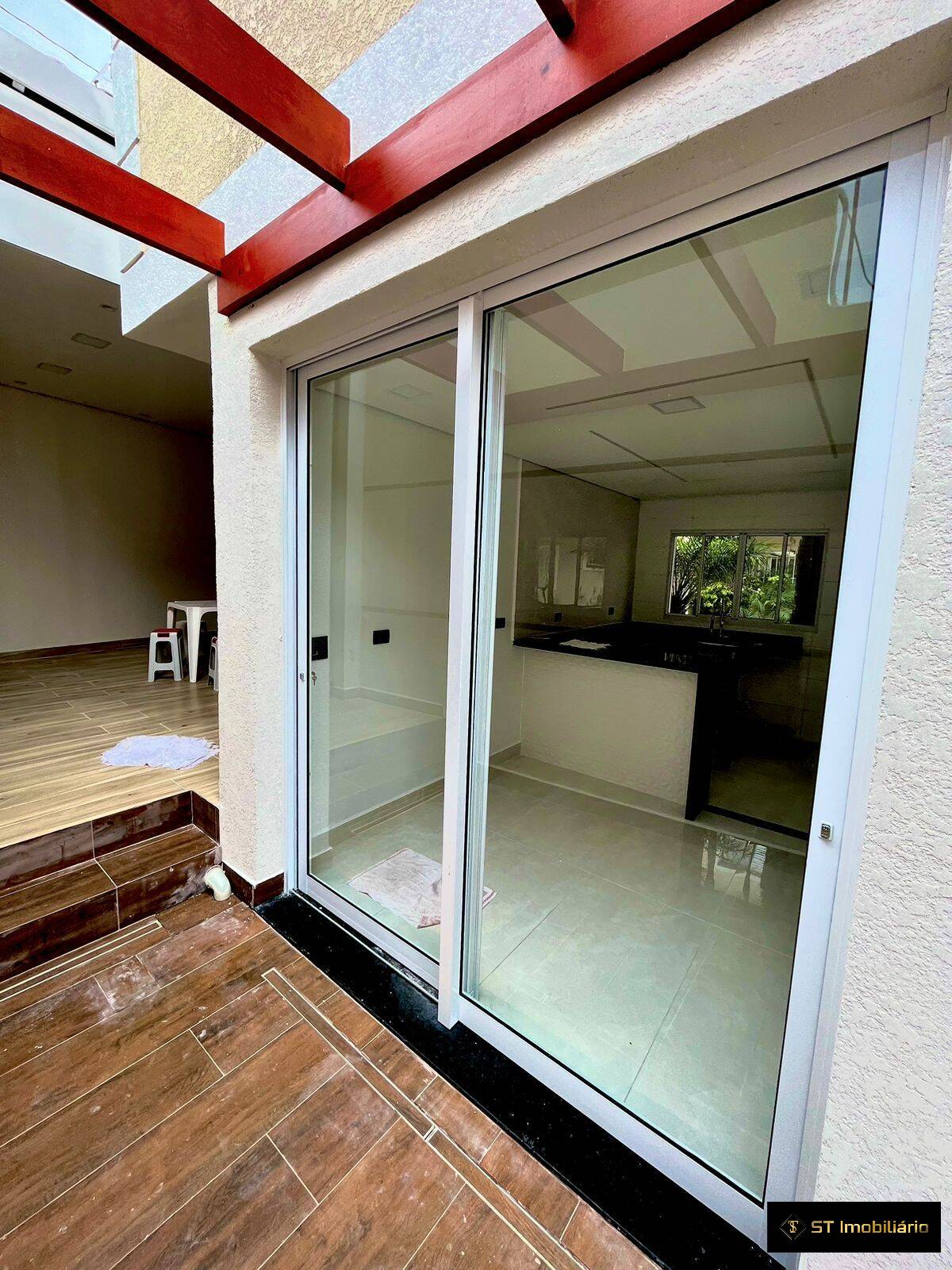 Casa à venda com 3 quartos, 100m² - Foto 5