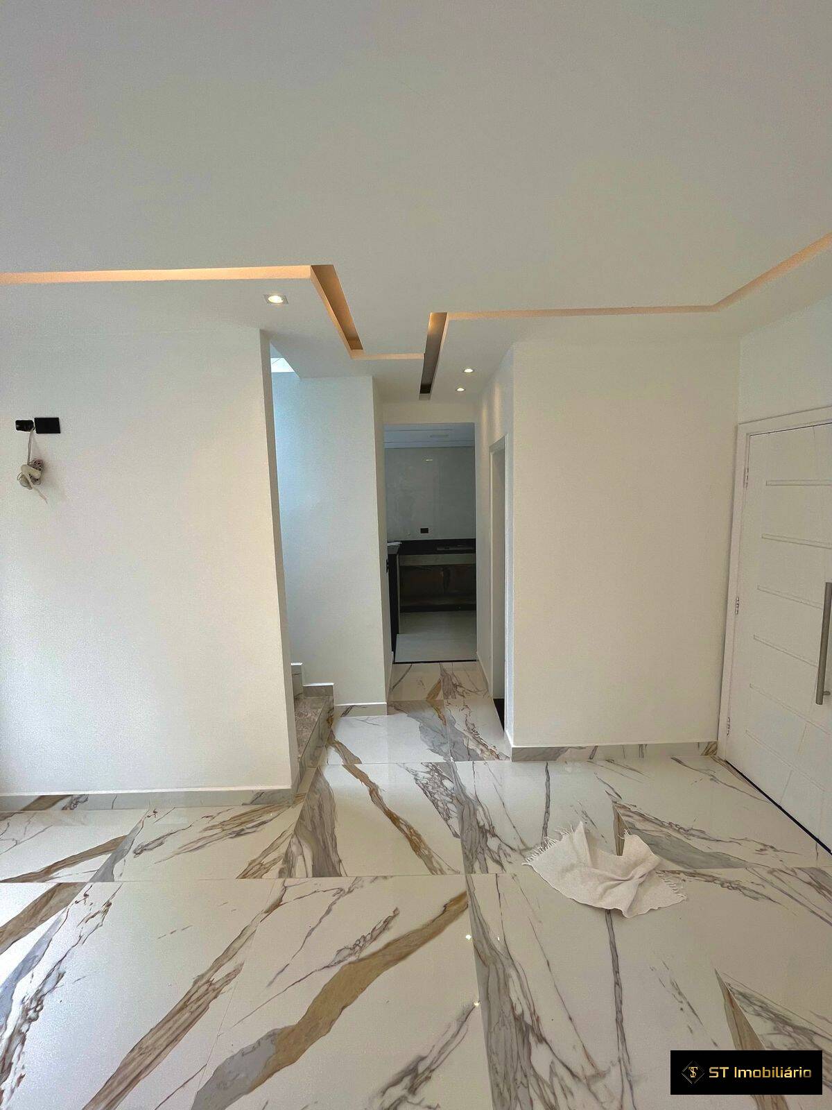 Casa à venda com 3 quartos, 100m² - Foto 17