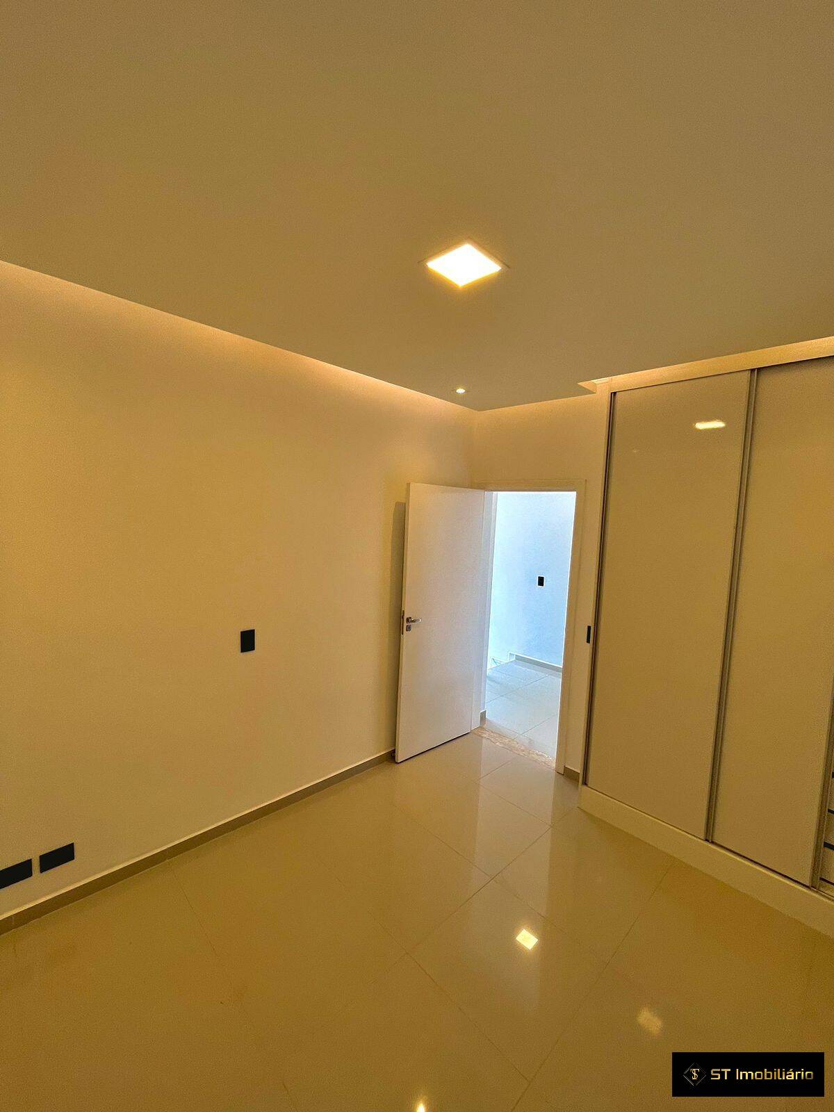 Casa à venda com 3 quartos, 100m² - Foto 20