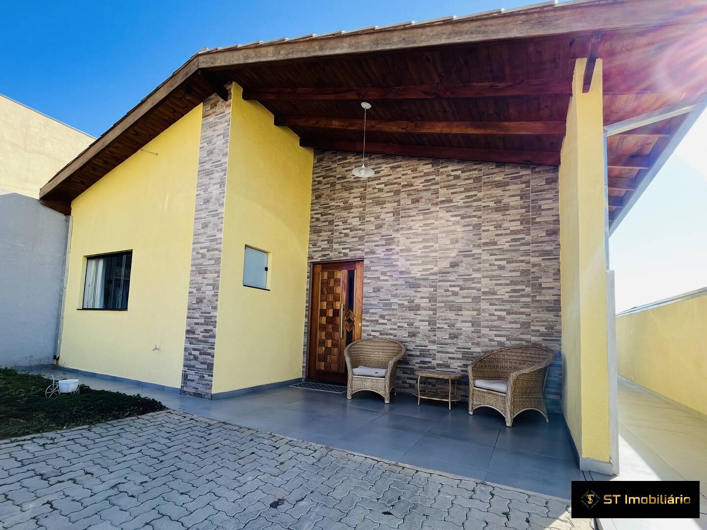 Casa de Condomínio à venda com 2 quartos, 150m² - Foto 1