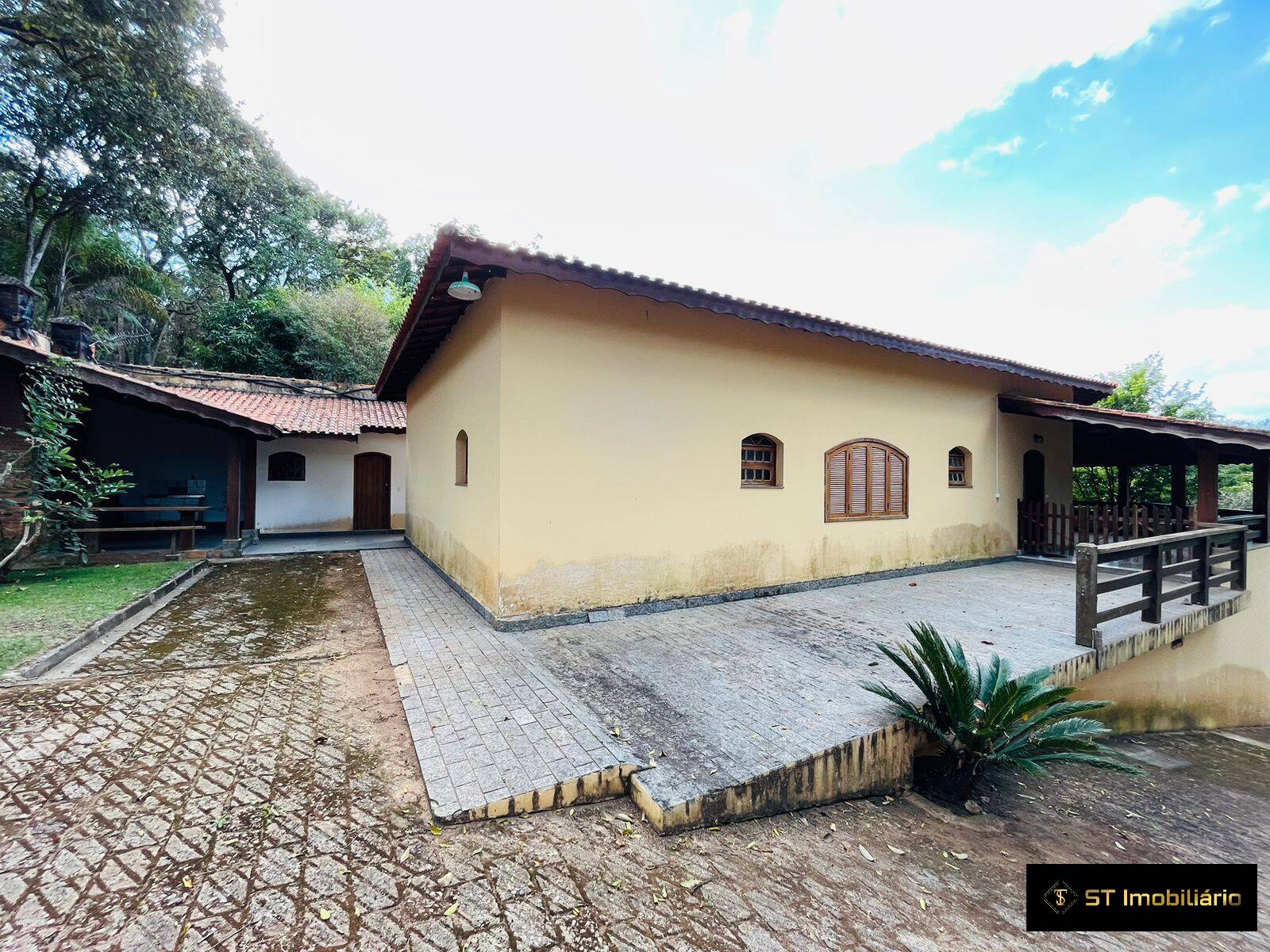 Fazenda à venda com 4 quartos, 2500m² - Foto 2