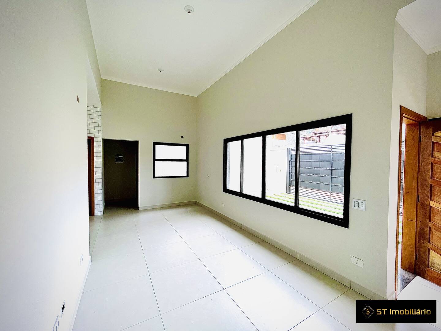 Casa à venda com 3 quartos, 200m² - Foto 4