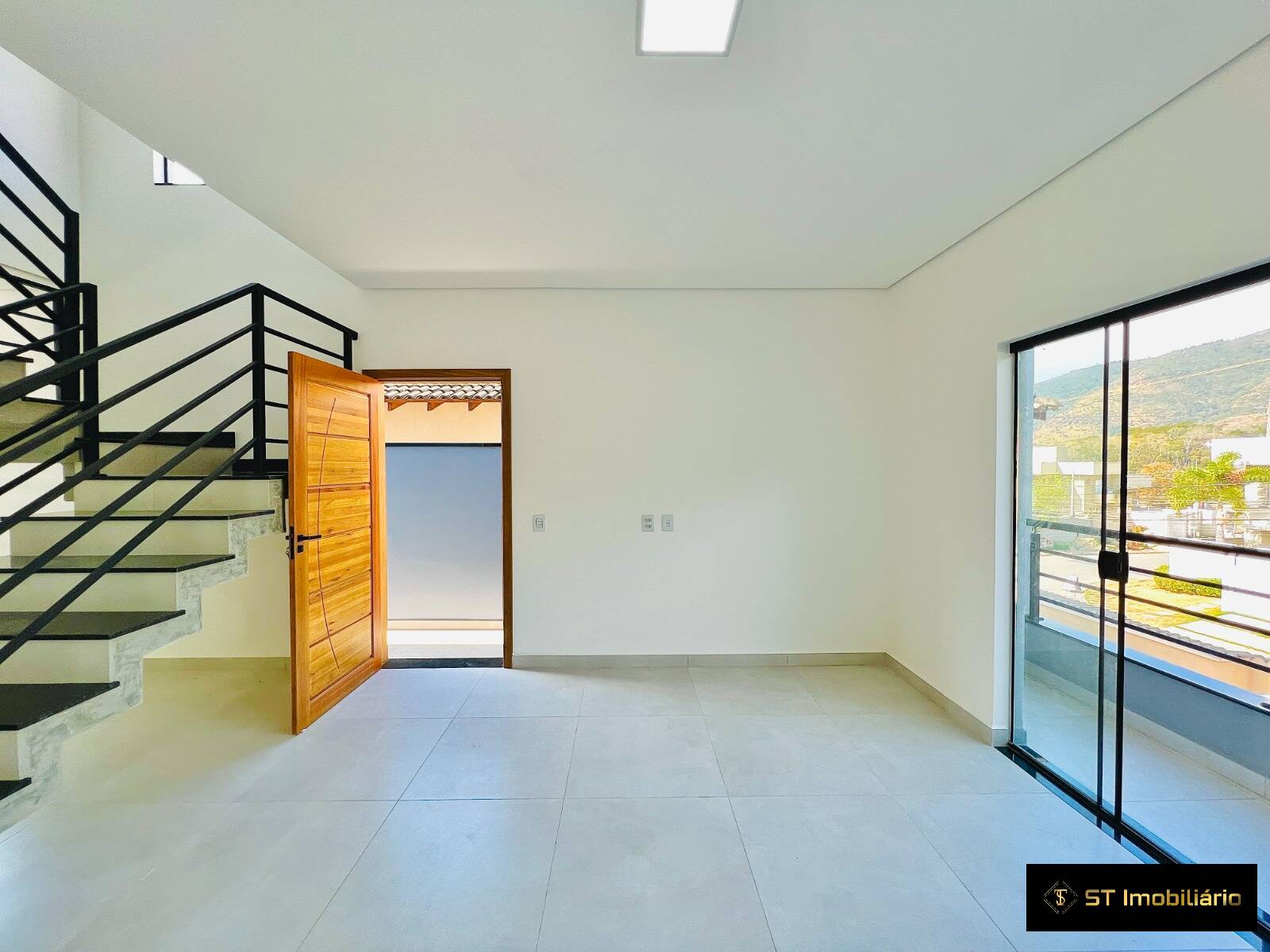 Casa à venda com 3 quartos, 112m² - Foto 11