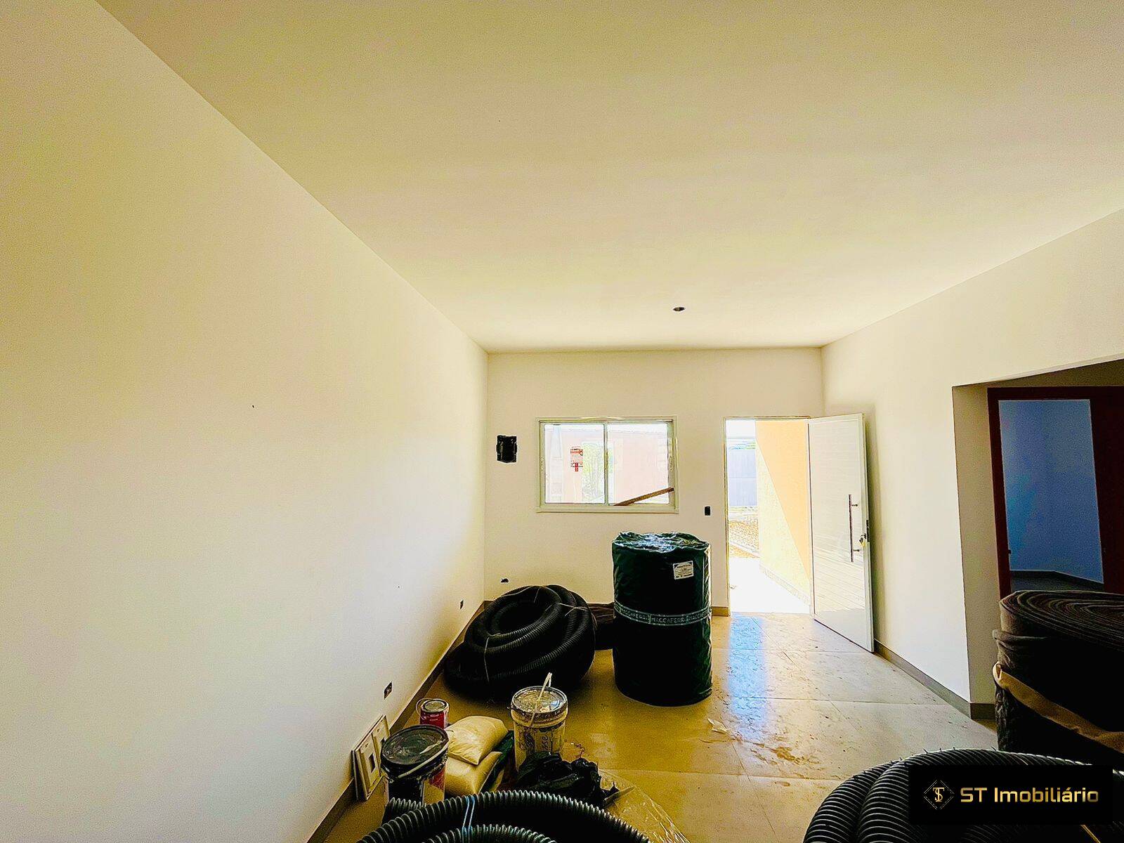 Casa à venda com 2 quartos, 330m² - Foto 8