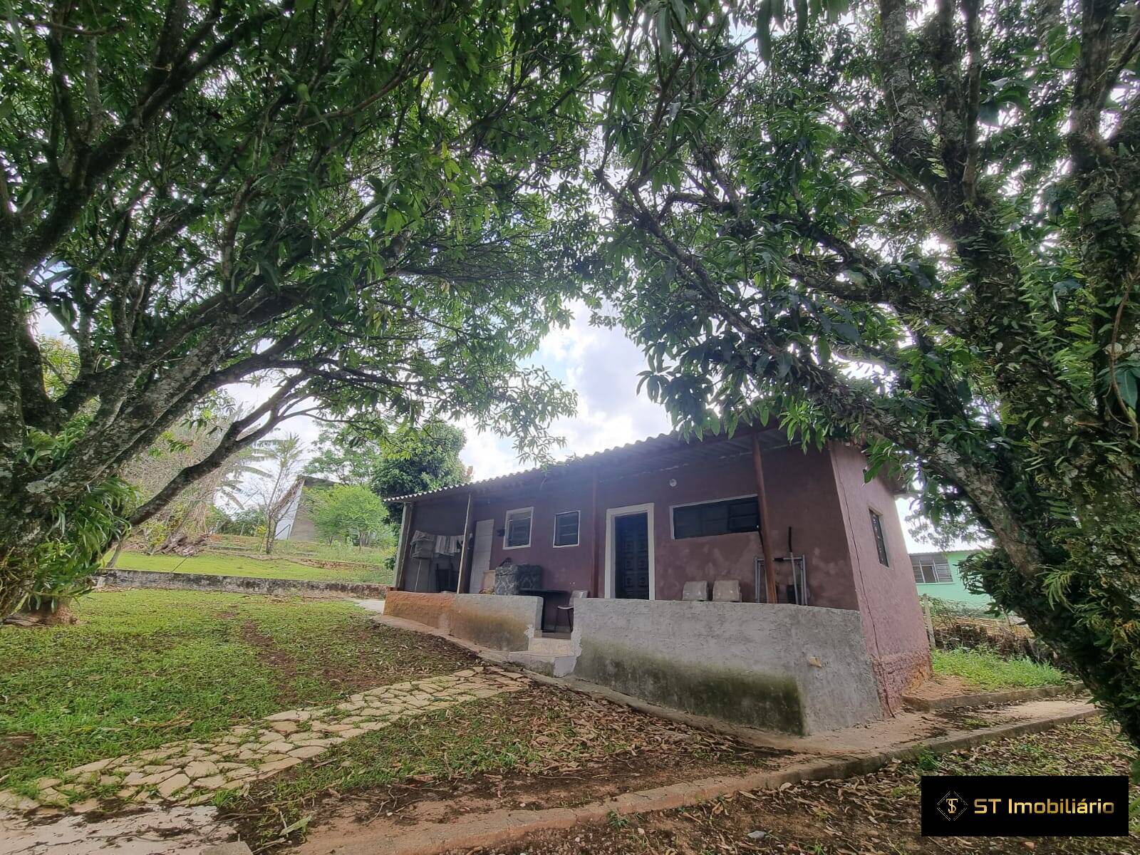 Fazenda à venda com 4 quartos, 250m² - Foto 2