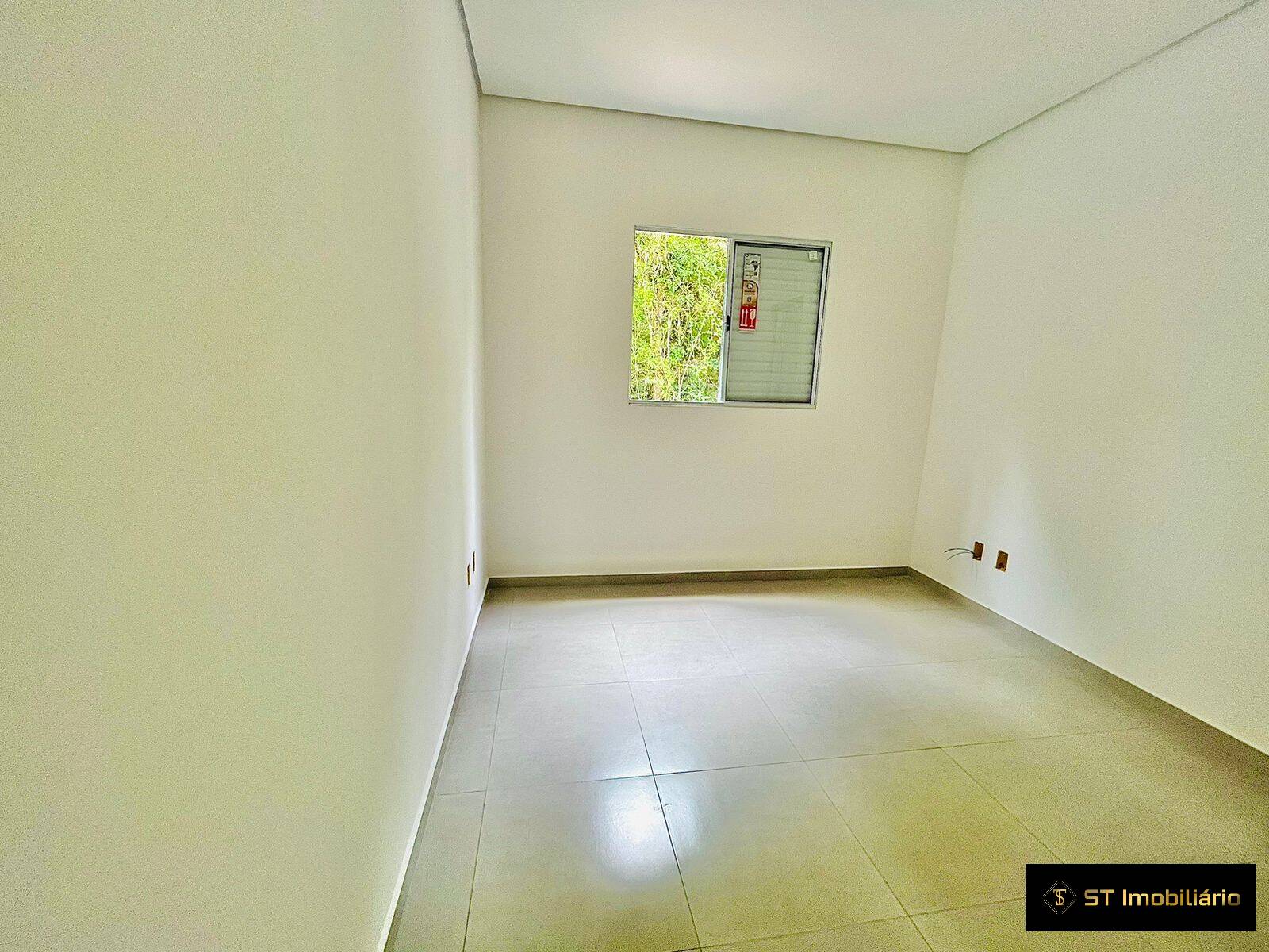 Casa à venda com 3 quartos, 77m² - Foto 11