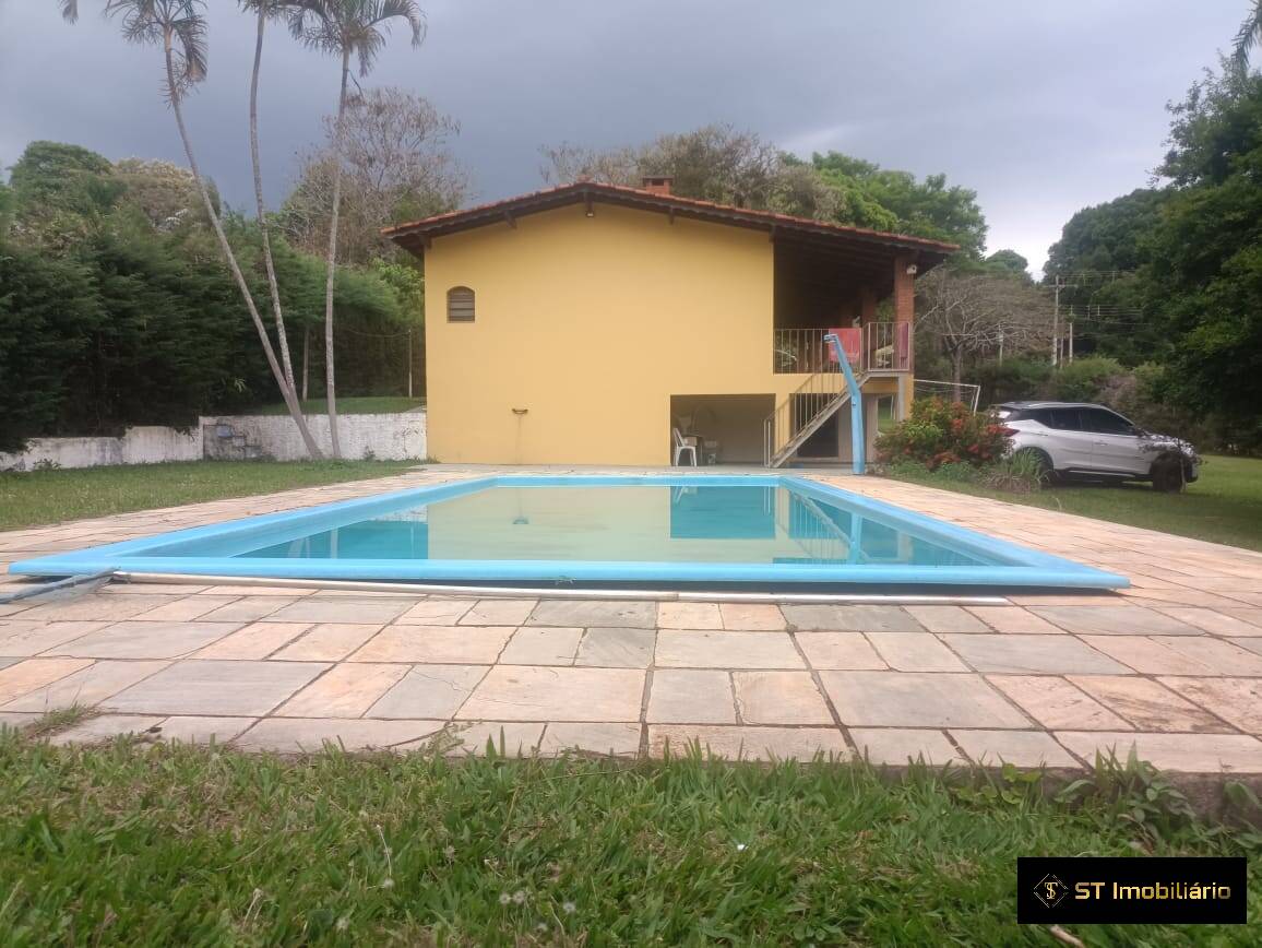 Fazenda à venda com 3 quartos, 200m² - Foto 2