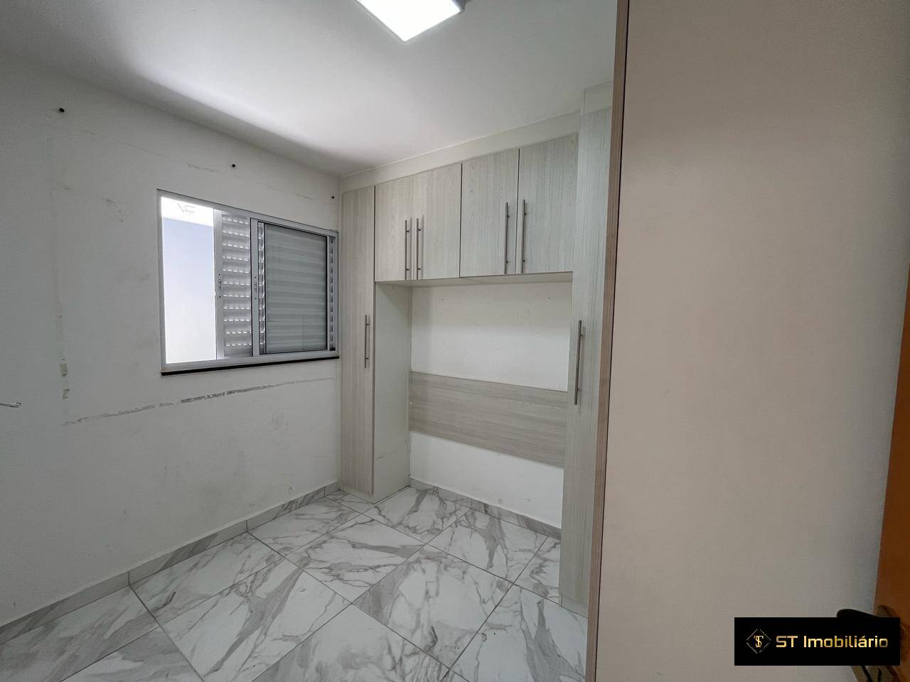 Apartamento à venda com 2 quartos, 40m² - Foto 11