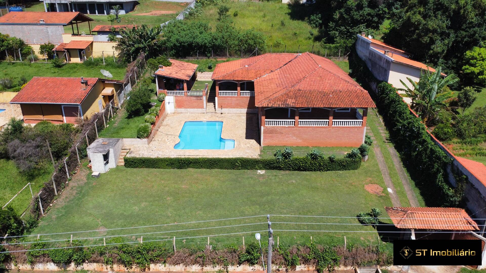 Fazenda à venda com 4 quartos, 396m² - Foto 2