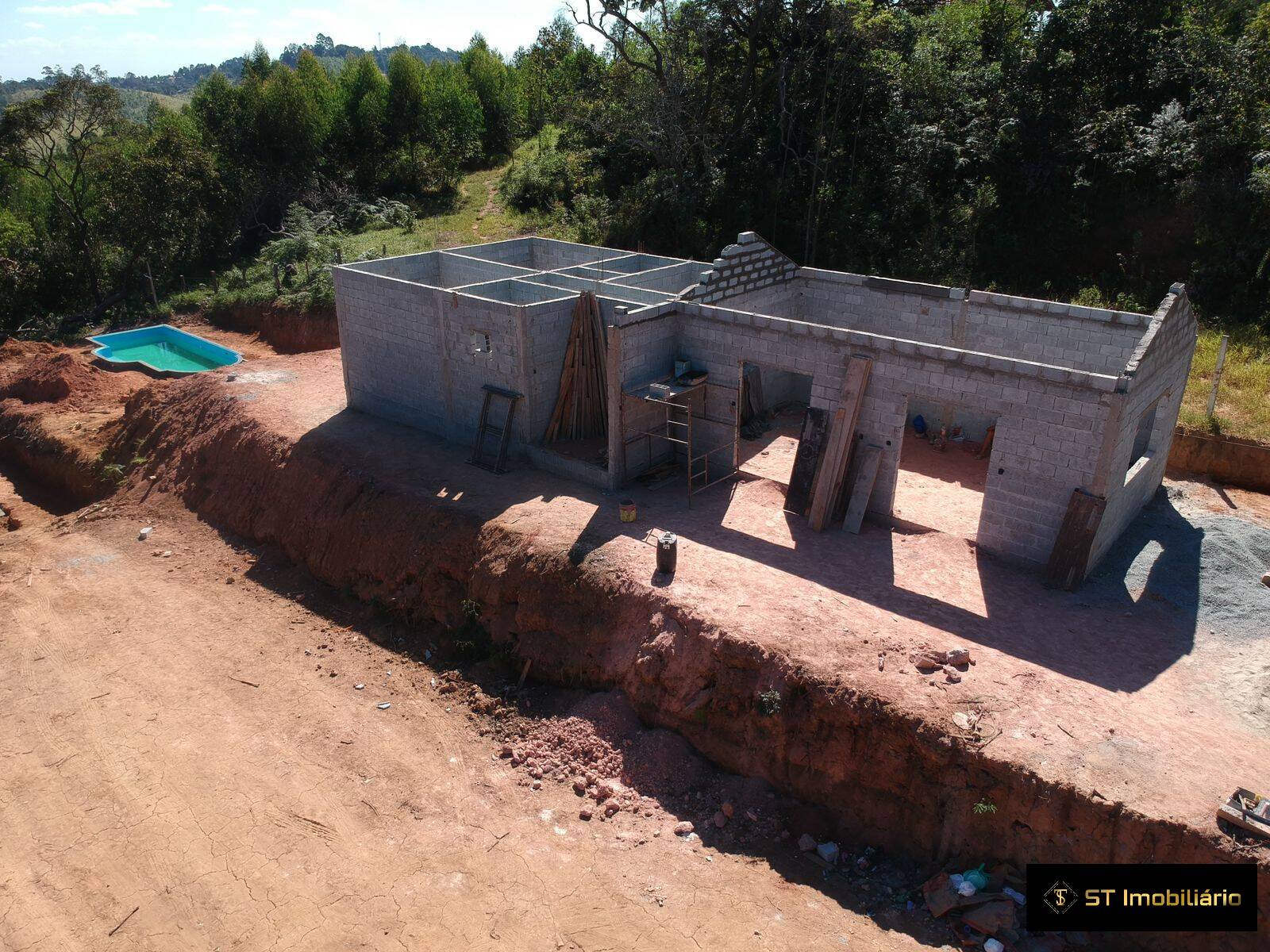 Fazenda à venda com 3 quartos, 520m² - Foto 1