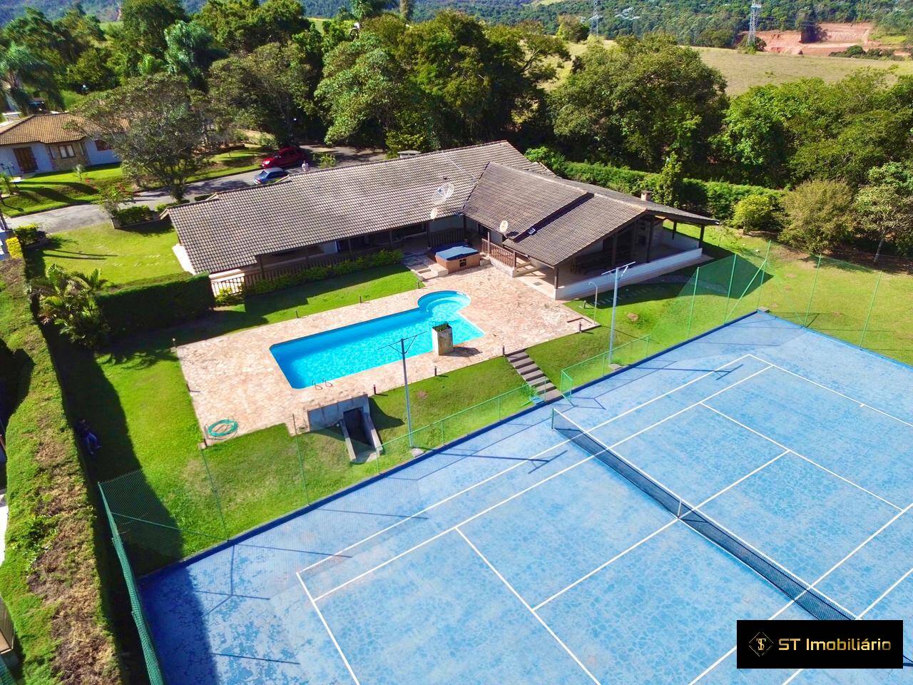 Fazenda à venda com 4 quartos, 2410m² - Foto 1