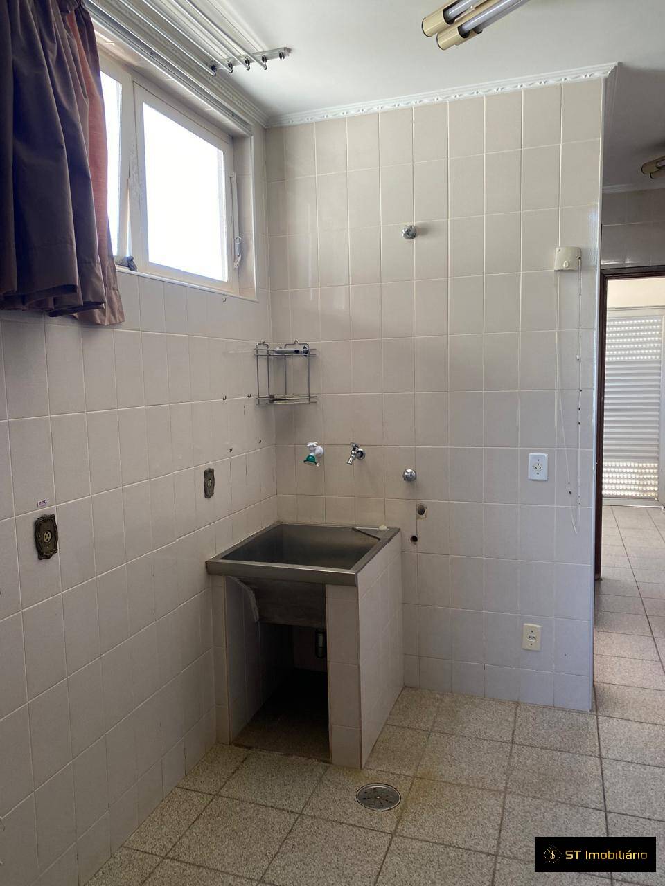 Casa para alugar com 3 quartos, 360m² - Foto 10