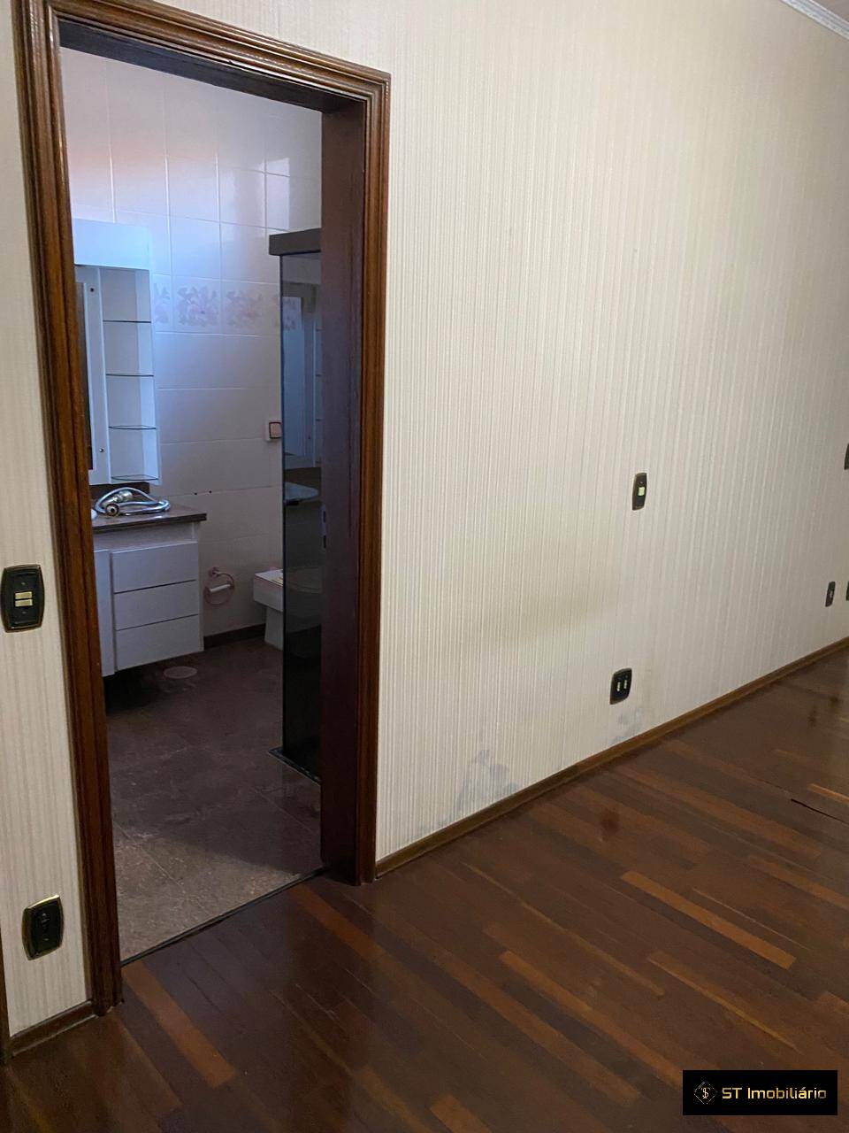 Casa para alugar com 3 quartos, 360m² - Foto 19