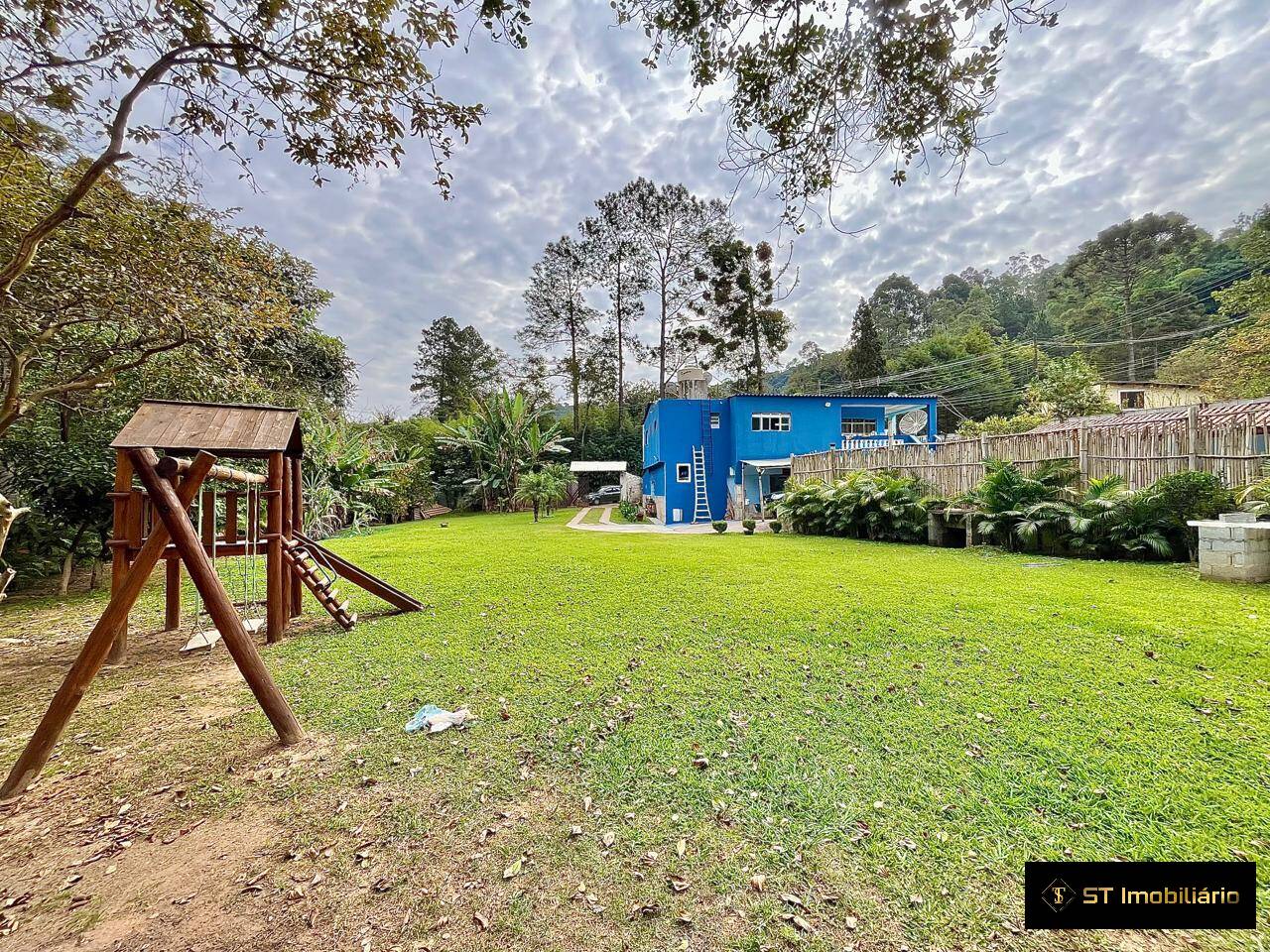 Fazenda à venda com 7 quartos, 250m² - Foto 2