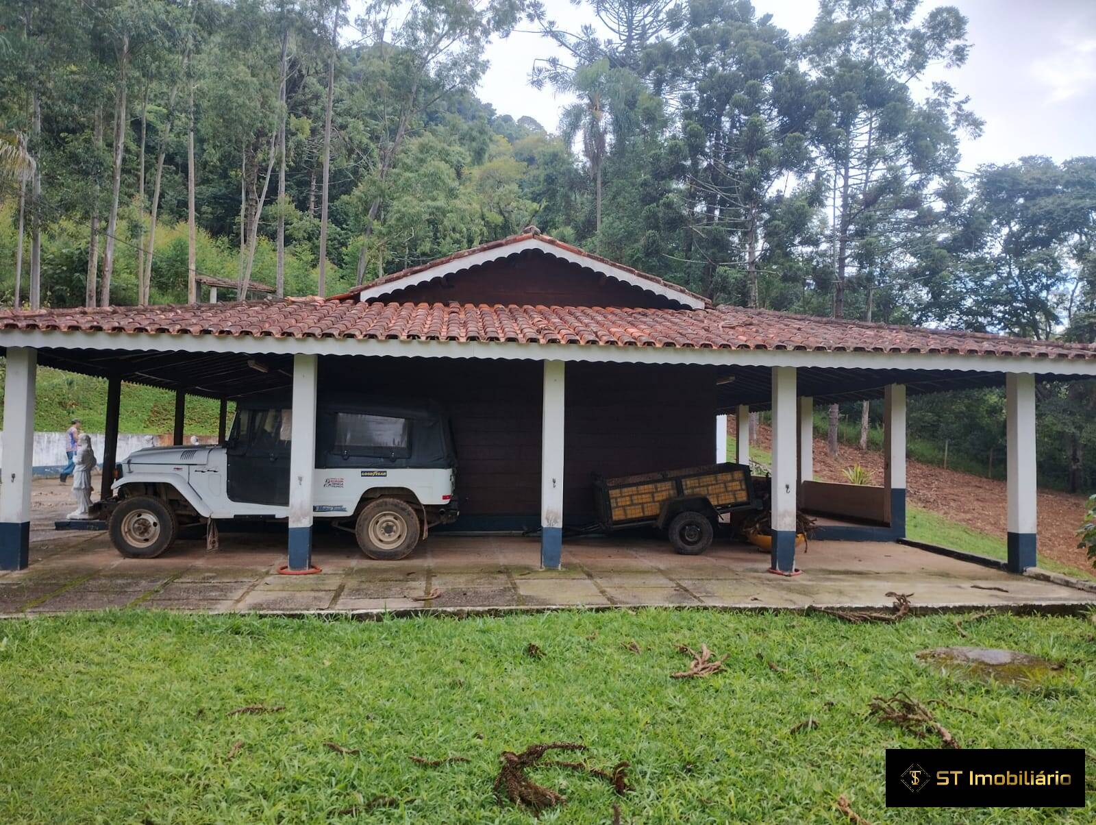 Fazenda à venda com 7 quartos, 900m² - Foto 4