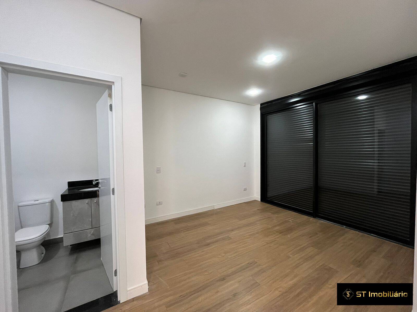 Casa à venda com 3 quartos, 320m² - Foto 16