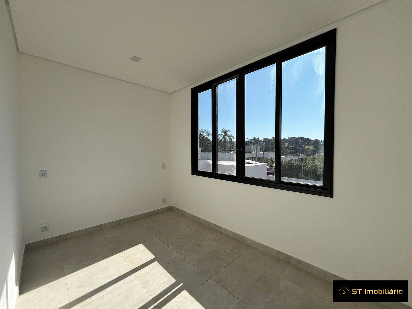 Casa à venda com 3 quartos, 320m² - Foto 18