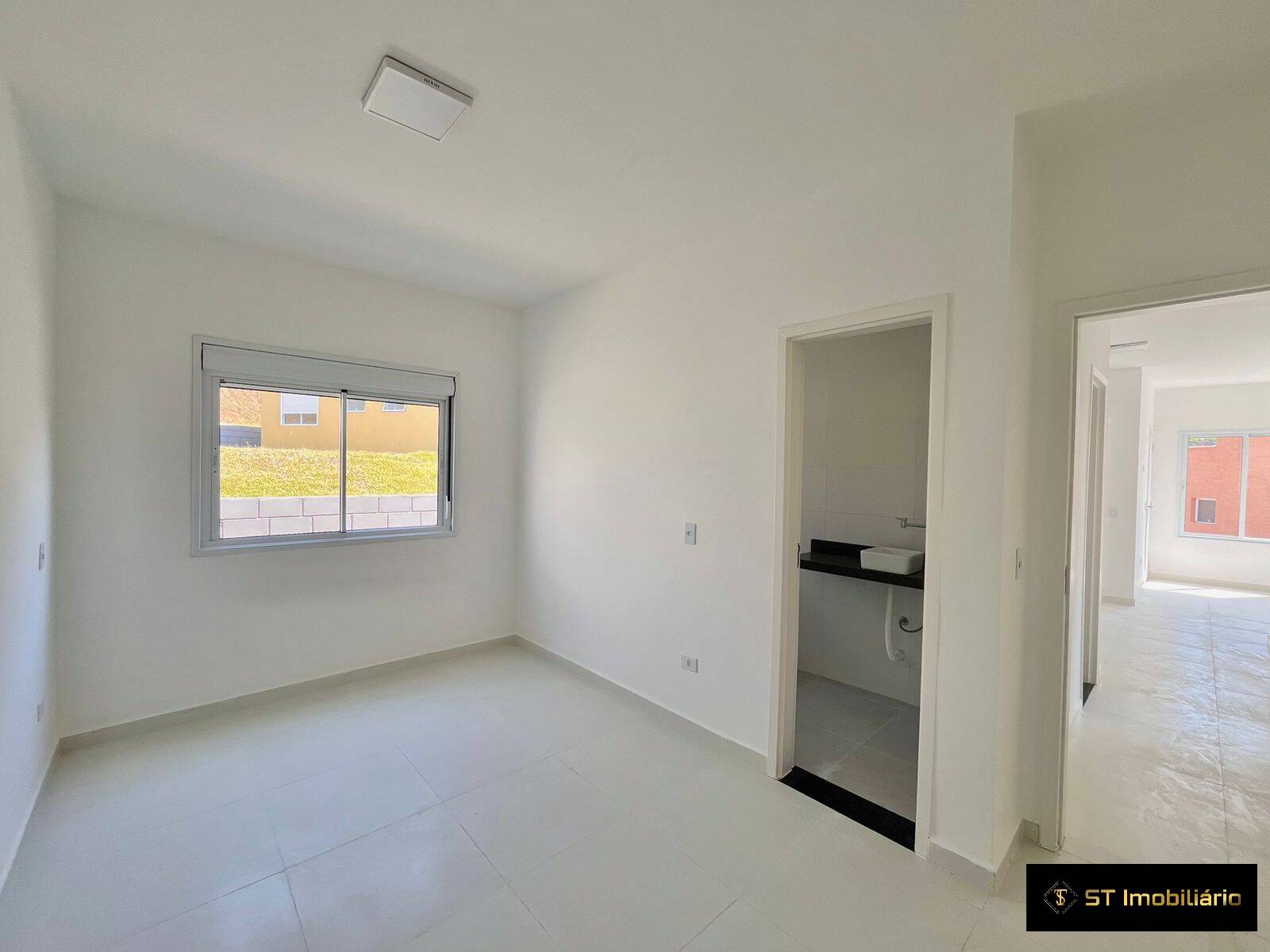 Casa à venda com 3 quartos, 76m² - Foto 5