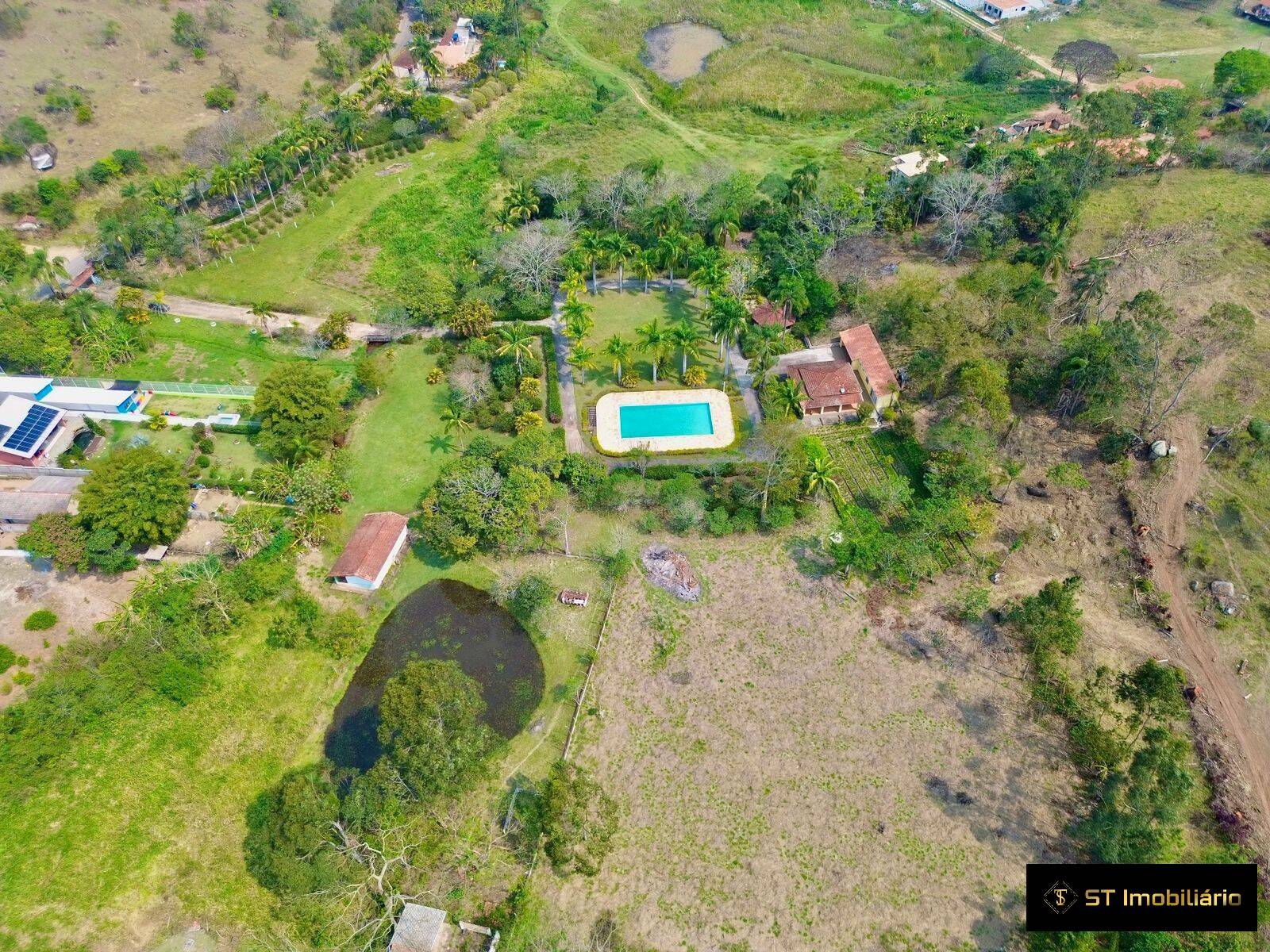 Fazenda à venda com 3 quartos, 480m² - Foto 2