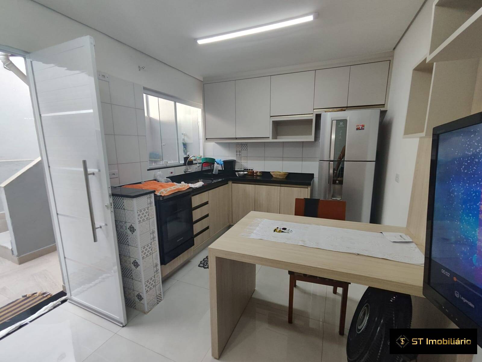 Casa à venda com 4 quartos, 150m² - Foto 15