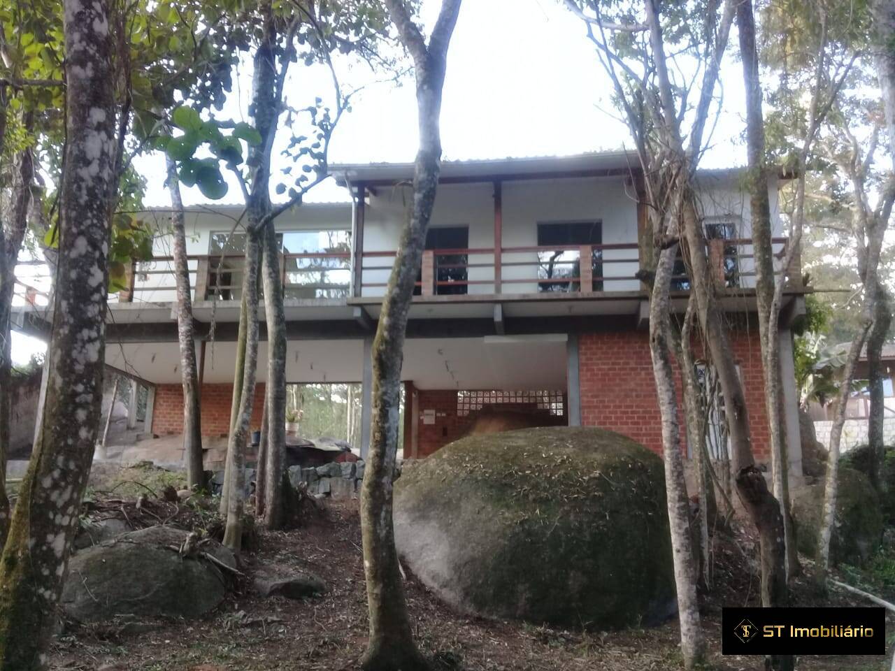 Fazenda à venda com 3 quartos, 200m² - Foto 1