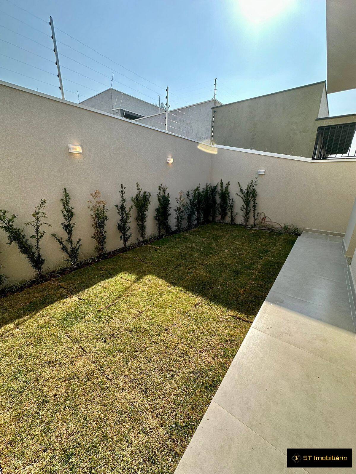 Casa à venda com 3 quartos, 92m² - Foto 3