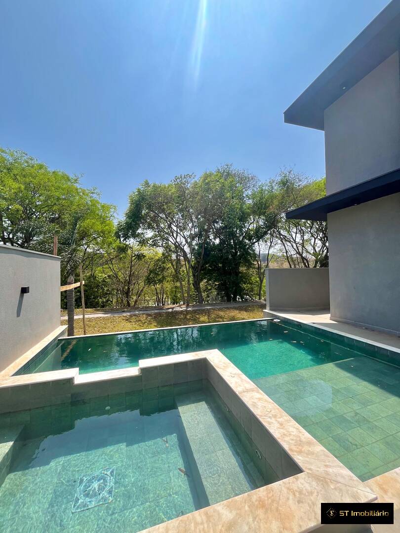 Casa de Condomínio à venda com 4 quartos, 286m² - Foto 3