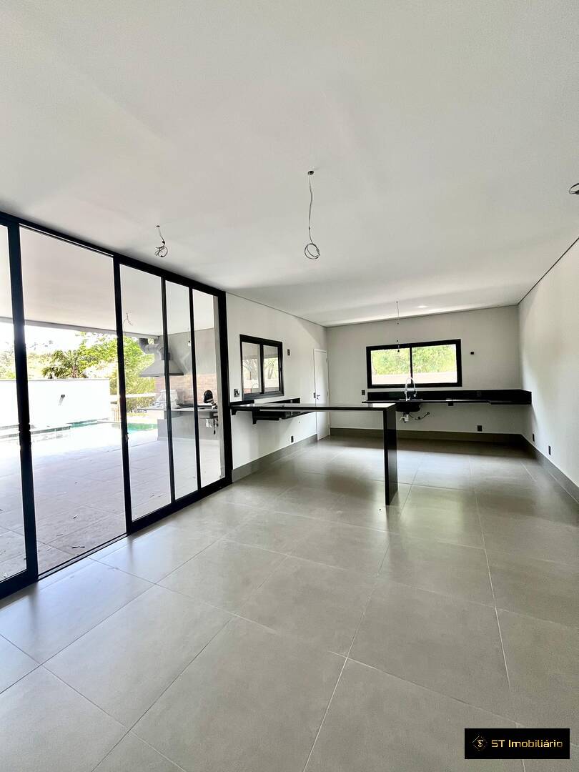 Casa de Condomínio à venda com 4 quartos, 286m² - Foto 18