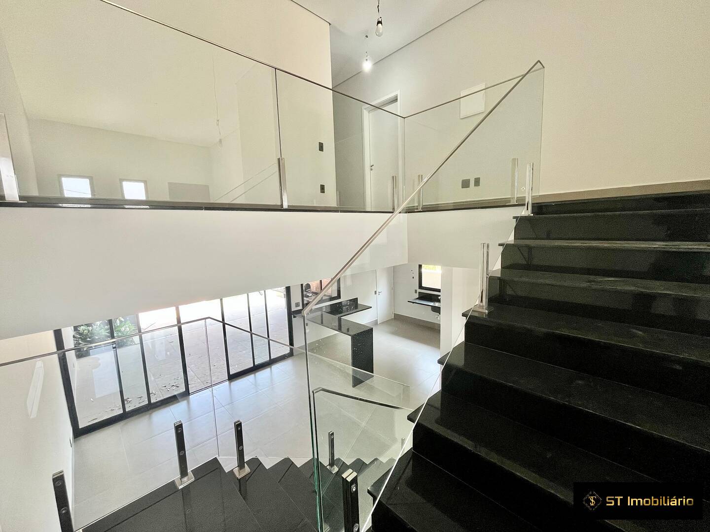 Casa de Condomínio à venda com 4 quartos, 286m² - Foto 19