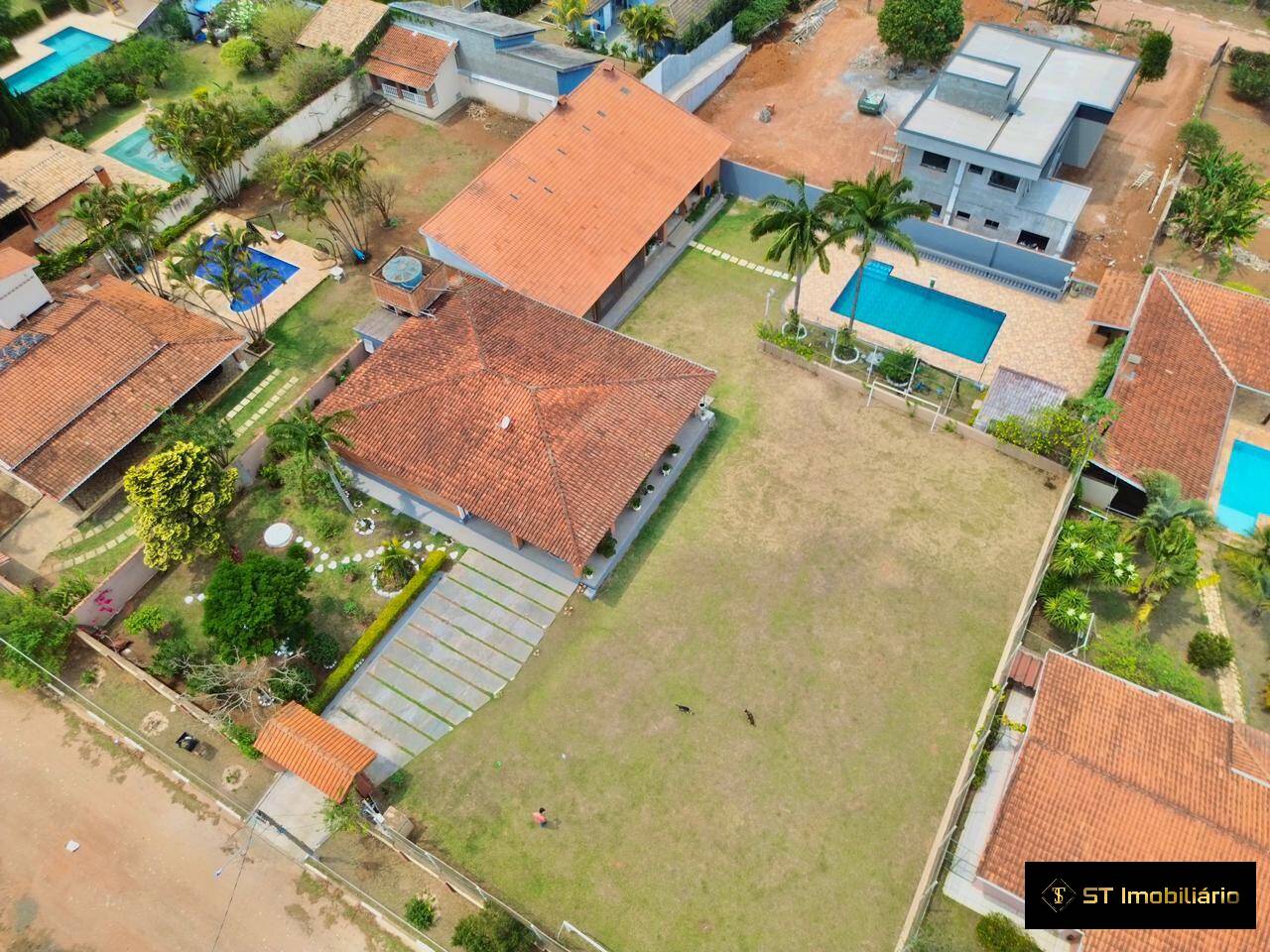 Fazenda à venda com 4 quartos, 450m² - Foto 1