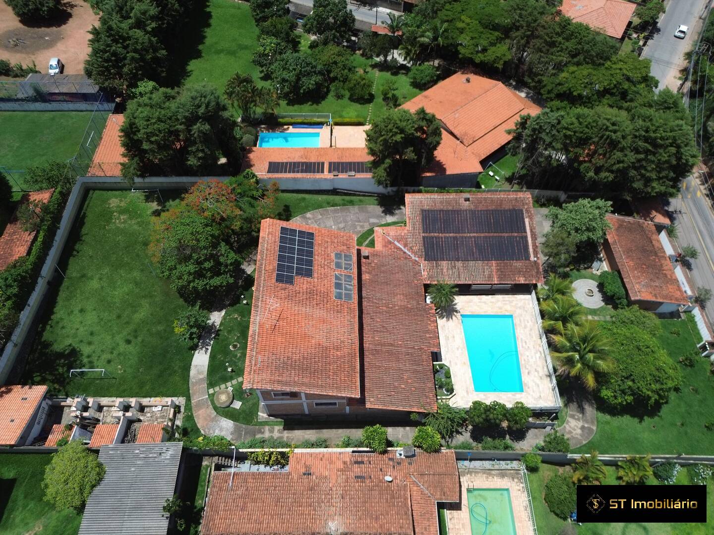 Fazenda à venda com 6 quartos, 780m² - Foto 2