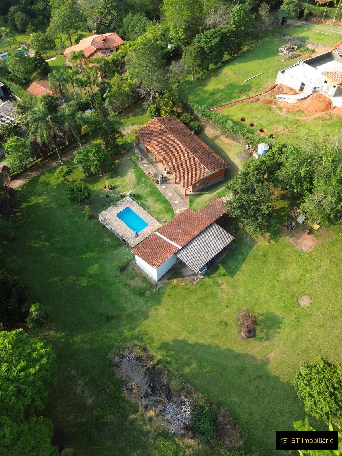 Fazenda à venda com 6 quartos, 300m² - Foto 2