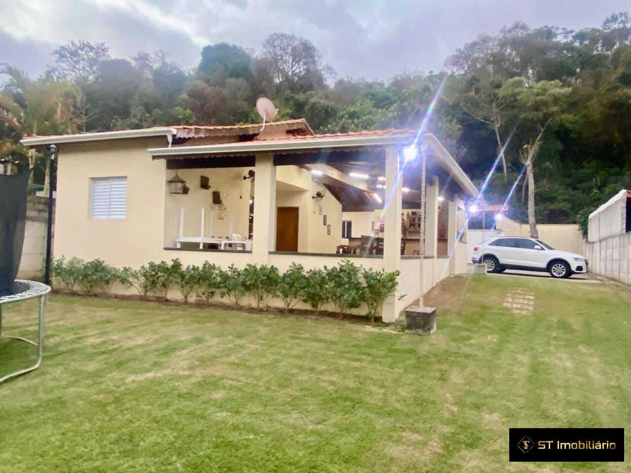 Fazenda à venda com 3 quartos, 1200m² - Foto 1