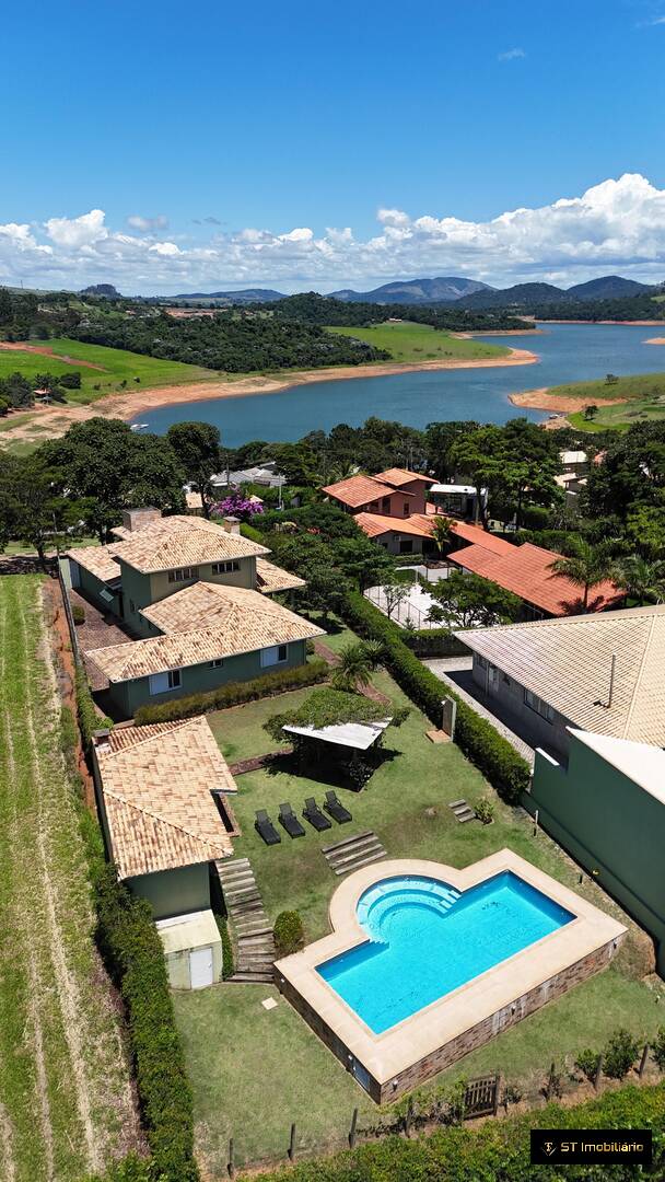 Fazenda à venda com 3 quartos, 360m² - Foto 1