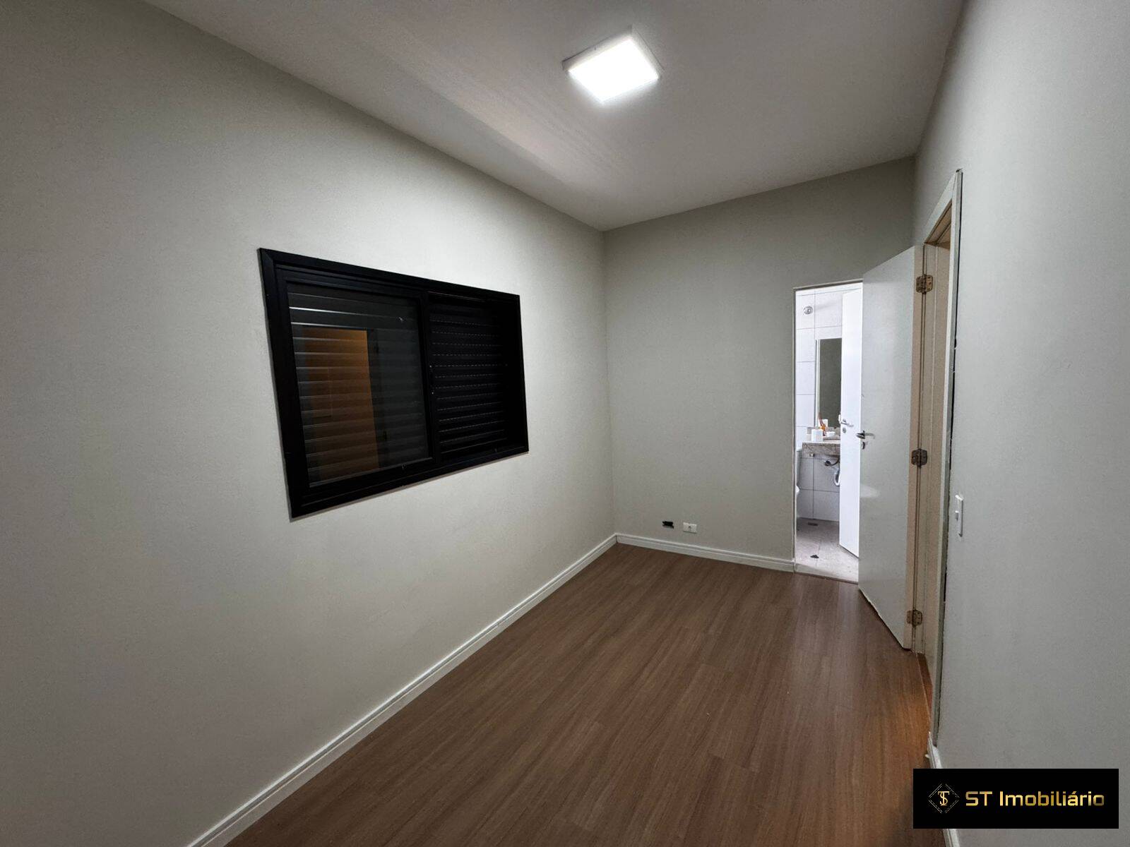 Casa à venda com 2 quartos, 95m² - Foto 12