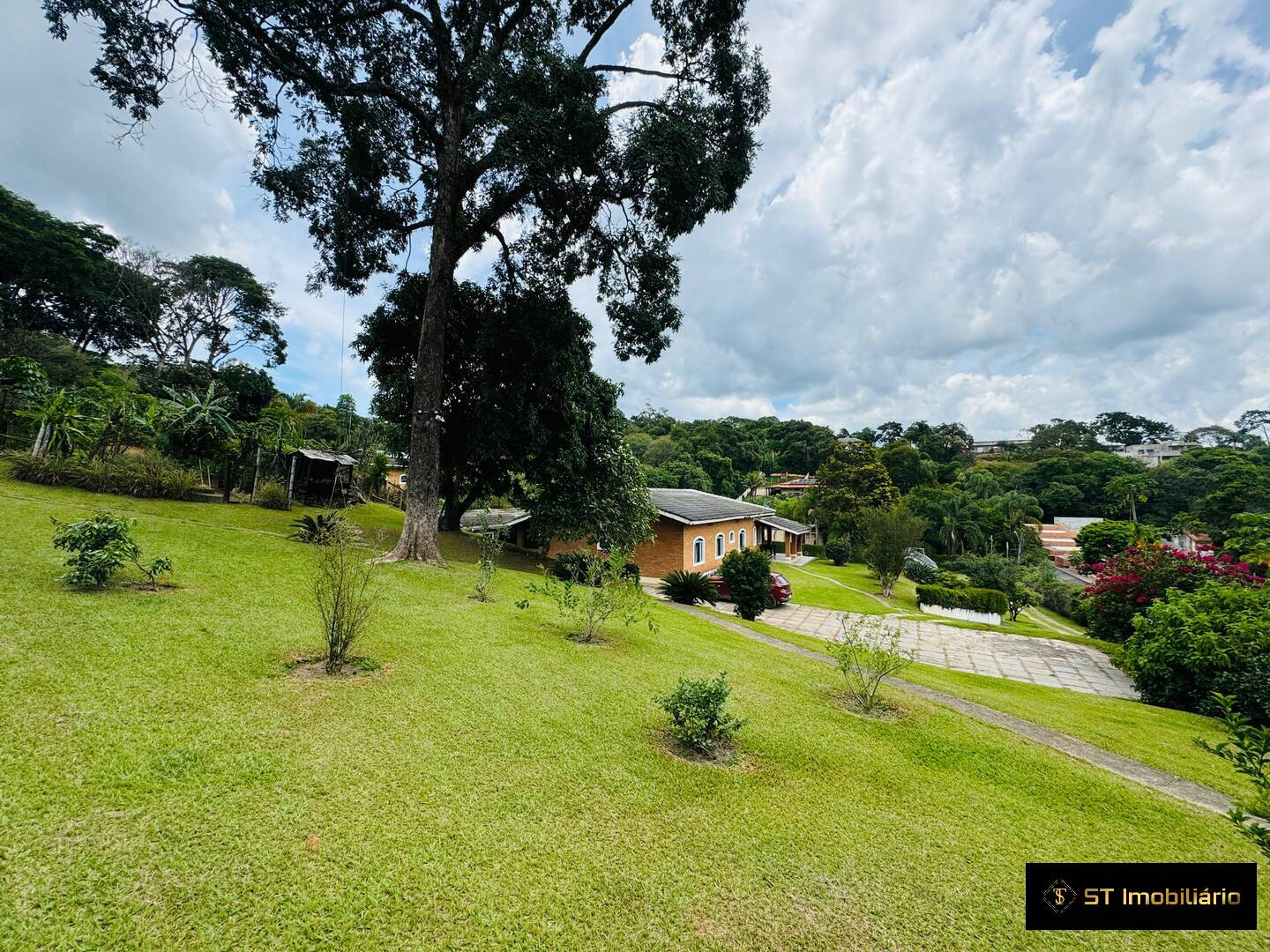 Fazenda à venda com 5 quartos, 360m² - Foto 4