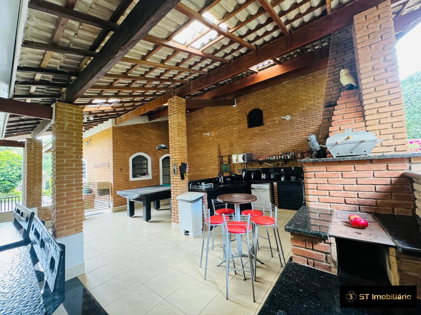 Fazenda à venda com 5 quartos, 360m² - Foto 9