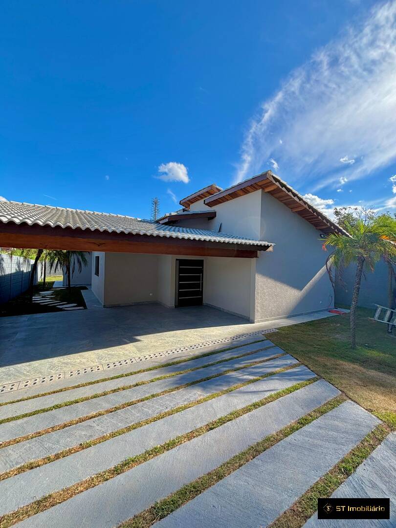 Fazenda à venda com 3 quartos, 180m² - Foto 2